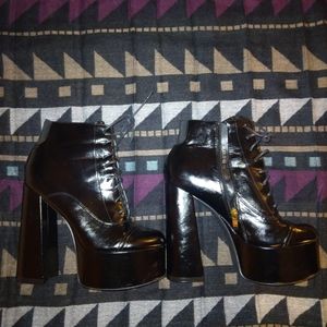 FINAL DROP! *NO OFFERS*Sexy black platforms